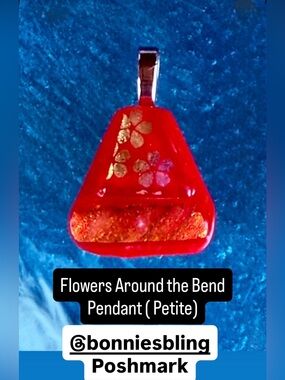 Bonnie’s Bling One of a Kind Fused Glass Jewelry and Accessories to Wear.